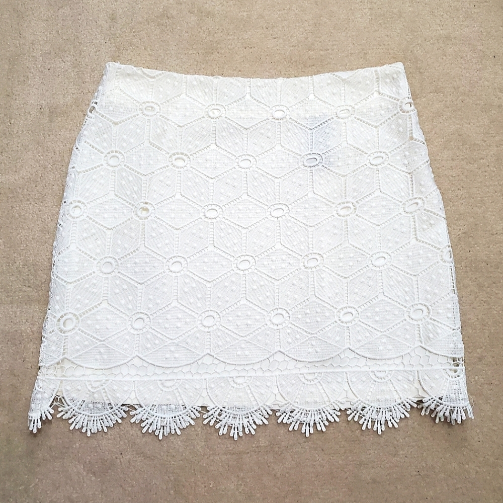 Attitude Jay Manuel lace crochet mini short skirt cream layered 2 fits XS, S